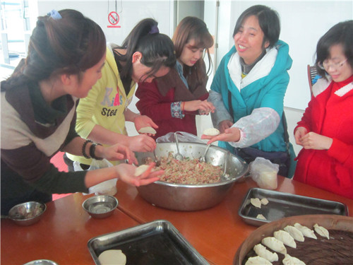 williamhill威廉希尔举办留学生跨年晚宴