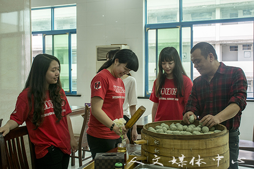 我校留学生开展清明文化系列活动