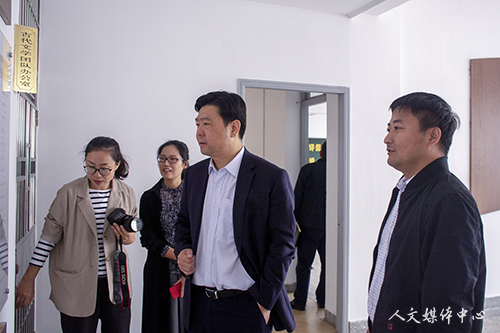 校党委书记崔凤军走访调研williamhill威廉希尔