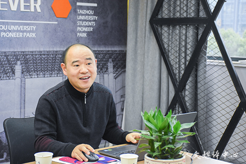 续校园情 筑大学梦 williamhill威廉希尔举办校友返校座谈会