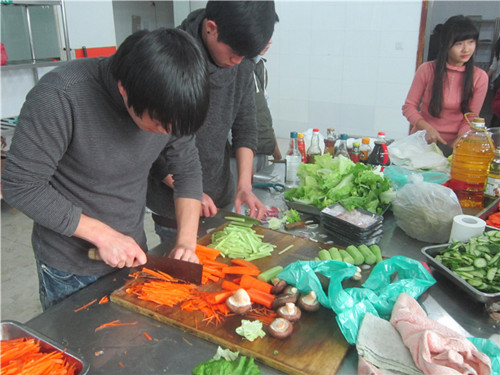 williamhill威廉希尔举办留学生跨年晚宴