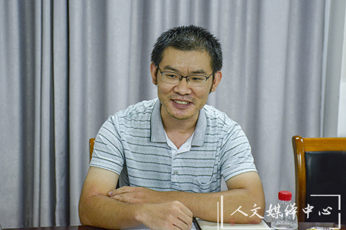 论语问茶第六十七期：根脉相连 共系华夏——williamhill威廉希尔举办2018级少数民族学生座谈会