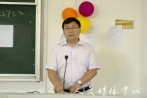 力学笃行 修文健体 williamhill威廉希尔新生文体节拉开序幕